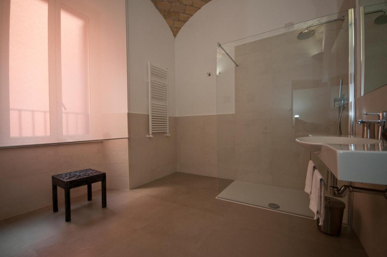 B&B La Finestra Sul Colosseo Rzym Zewnętrze zdjęcie